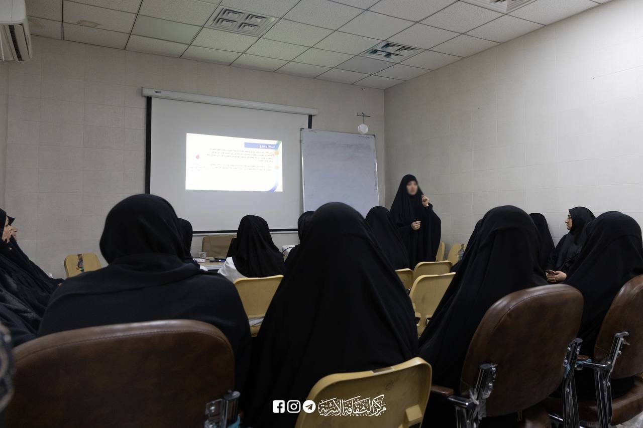 "المراهقة.. وعي واحتواء"،